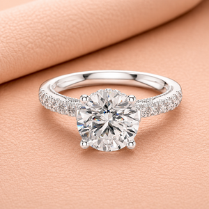 Anillo Solitario Clásico de Moissanita con Corte Redondo, Oro Blanco, Pavé, Anillo de Compromiso y Boda, Certificado IGI, Regalo de Joyería - Product Image 1