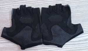 Gants de sport Geo Brothers, demi-doigts, respirants, anti-transpiration, adhérence légère, vinyle de haute qualité, personnalisables, fitness - Product Image 5