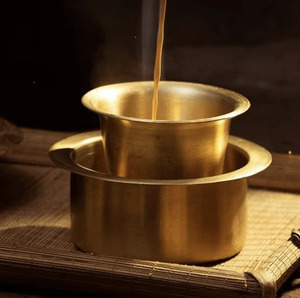 ชุดกาแฟแบบดั้งเดิมของชาวอินเดียใต้  ประกอบด้วยแก้วดับาราทองเหลือง  จานรอง และที่กรอง  สำหรับใช้ในชีวิตประจำวัน  ราคาขายส่ง - Product Image 2