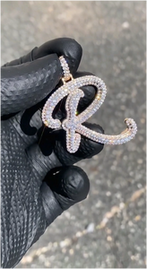 จี้เพชรโมอิสซาไนต์แบบสั่งทำสำหรับฮิปฮอป เงินแท้ 925 คุณภาพ VVS ประดับเพชรโมอิสซาไนต์เต็มตัว ดีไซน์ตัวอักษรแฟชั่น - Product Image 4