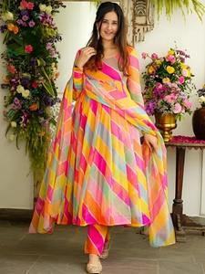 Style à la mode femmes coton imprimé multicolore Kurta ensemble Dupatta pantalon pour mariages fêtes à manches longues bas prix indien - Product Image 3