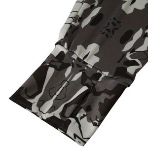 Camiseta de Pesca de Manga Larga Sublimada con Diseño Personalizado al por Mayor, con Capucha y Cubre Rostro, 100% Poliéster, Protección UPF 50 - Product Image 5