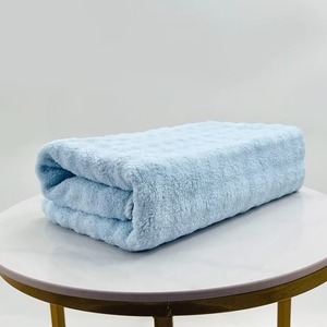 Serviettes de Visage Premium en Gros – Coton Épais, Texture Douce, Séchage Rapide, Personnalisation OEM, Commandes en Gros, Polaire Corail Douce - Product Image 3