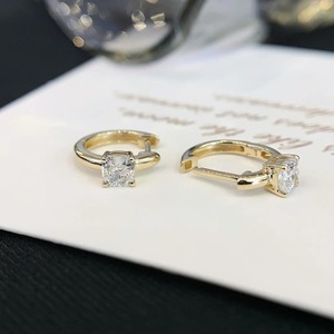Pendientes Huggie de Plata 925 con Moissanita Corte Princesa, Pendientes Clásicos de Aleación para Mujer, Joyería de Regalo - Product Image 3