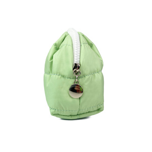 Pochette bouffante légère personnalisée Sac cosmétique gonflé en polyester imperméable et nylon Sacs matelassés pour maquillage - Product Image 3