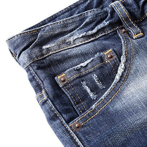 Pantalones vaqueros rectos vintage azules súper lavados para hombre con bolsillos laterales, estampado de motero, ajuste holgado de verano con agujeros - Product Image 6