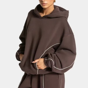 Sweat à capuche surdimensionné pour femme en coton épais 100 % avec logo personnalisé, confortable en polaire, à capuche contrastante - Product Image 3