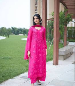 Ensemble Salwar Kameez rose brodé, coupe ample, tenue traditionnelle indienne pakistanaise pour femmes, pour fêtes et mariages - Product Image 2