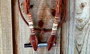 Brida de cuero occidental para caballo con un hermoso diseño, hecha a mano con cuero genuino y a un precio razonable. - Product Image 3