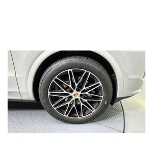 Porsche Cayenne 3.0 2024 con Caja de Cambios Automática, 38,909 km, Asientos de Cuero, Cámara Trasera, Volante a la Izquierda - Product Image 5