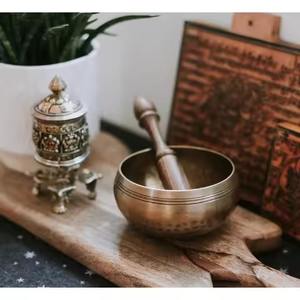 Bol chantant en métal artisanal de qualité supérieure pour la méditation, la thérapie, le yoga, la guérison, la relaxation et la décoration spirituelle - Product Image 4