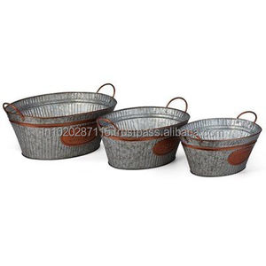 Cubo de maceta galvanizado resistente a la intemperie con encanto de letrina rural, perfecto para exhibiciones florales exteriores de casas de campo con temática - Product Image 4