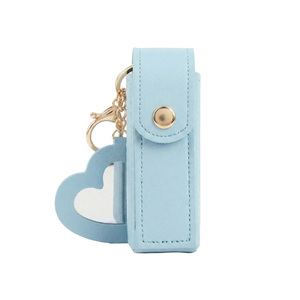Porte-clés en cuir tendance avec miroir et pendentif rouge à lèvres pour femme – Accessoire de mode en gros - Product Image 3