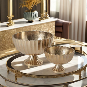 Bol en métal polyvalent pour chocolats, parfait pour les tables, les stations de dessert, les comptoirs de collations et les paniers-cadeaux haut de gamme - Product Image 1