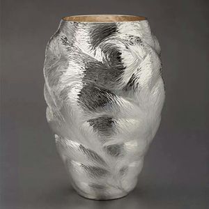Vase à fleurs décoratif en métal fait main de style côtier, qualité supérieure, pièce maîtresse élégante et durable pour la maison ou le bureau - Product Image 2