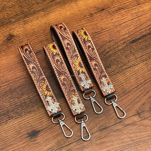 Fabricante de llaveros con diseño de girasol para coche, concho de Metal de cuero genuino de lujo personalizado con anillo en D con hebilla para Unisex - Product Image 5