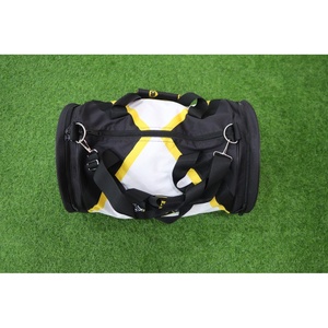 Bolsa Deportiva Personalizada Negra y Amarilla, Bolsa de Viaje para Equipo, Bolsa de Gimnasio, Bolsa para Equipo de Entrenamiento Atlético - Product Image 6