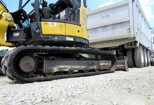 Mini-pelle compacte VIO35-6A idéale pour les travaux routiers et d'assainissement - Product Image 3