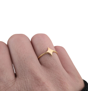 Anillo Clásico de Estrella en Plata de Ley 925 con Baño de Oro de 14k, Joyería de Moda para Fiestas y Regalo de San Valentín - Product Image 1