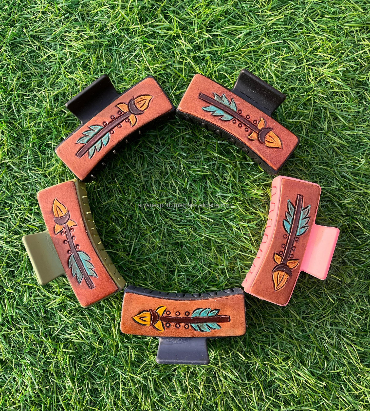 สีน้ำตาลพร้อมเครื่องมือสี