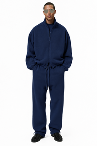 Conjunto de chándal de invierno para hombre, de forro polar grueso, con chaqueta holgada con cremallera y pantalones deportivos acampanados, estilo urbano, de 2 piezas. - Product Image 2