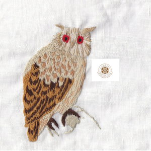 Serviette en lin avec hibou, broderie texturée ajoutant un attrait rustique unique et chaleureux. - Product Image 3