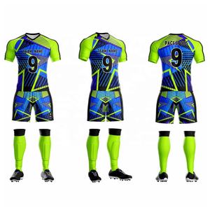 Tenue de football sur mesure de haute qualité, design personnalisé, séchage rapide, respirante, légère, ensemble de tenue de football de haute qualité en polyester - Product Image 6