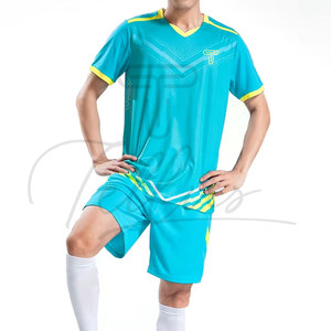 ชุดฟุตบอลสั่งทำคุณภาพสูง ดีไซน์พิเศษ แห้งเร็ว ระบายอากาศได้ดี น้ำหนักเบา ปรับแต่งชื่อและหมายเลขทีมได้ - Product Image 2