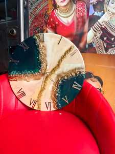 Horloge murale suspendue moderne en résine, noir et or, design Art Déco antique, effet miroir, décoration de salon, aiguille à quartz - Product Image 5