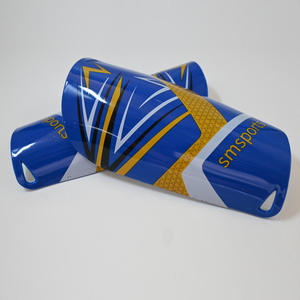 Protège-tibias personnalisés modernes bleus et or à rayures en plastique, fibre de carbone et PVC avec protection de base pour adultes - Product Image 1