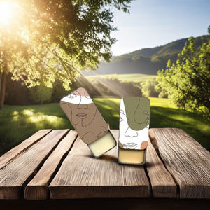 Perfume Sólido en Envase Metálico Recargable, Fragancia Amaderada, Aceite Familiar, Tamaño Regular, Unisex - Product Image 6