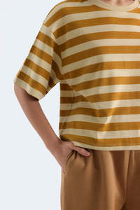 Vente directe d'usine, t-shirts rayés jaune moutarde confortables pour femmes, best-sellers en gros, t-shirt en coton - Product Image 3