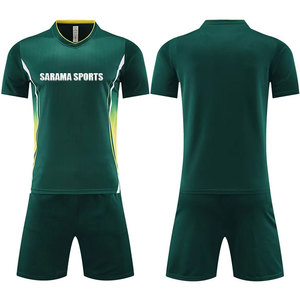 Uniformes de Fútbol Sublimados Personalizados al por Mayor, Nuevos y Elegantes, Conjuntos de Fútbol Ligeros y Transpirables - Product Image 1