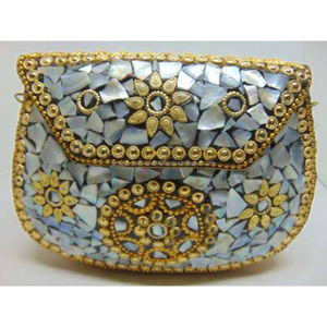 Pochette en mosaïque en laiton doré avec incrustation de motif étoile MOP Sac à main en métal fait à la main pour les fêtes et les occasions ethniques - Product Image 5