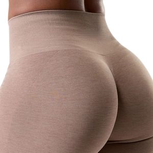 Shorts de sport pour femmes, beige, taille mi-haute, doux et extensibles, pour l'entraînement, le fitness, les activités sportives, confortables à porter au quotidien - Product Image 4