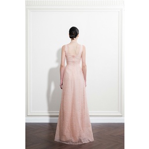 เดรสพร้อมส่งสำหรับผู้หญิง สไตล์ลำลอง ALESSIA LAYERING EMB DRESS ผ้าคอร์ดลายควิลท์ ทรงเอไลน์ ยาวแบบแม็กซี่ สายคล้องไหล่ ดีไซน์หรูหรา - Product Image 5