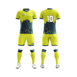 Ensemble d'uniformes de football pour hommes personnalisés et écologiques, respirant, imprimé par sublimation, maillot et short de football américain, vêtements de sport d'équipe - Product Image 4