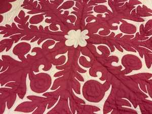 Beautiful <b>Handmade</b> White And Red Leaf Patterned Designer Hawaiian <b>Quilts</b> 100% Cotton Material <b>Quilts</b> For Home Decoration - Product Image 2