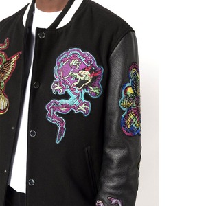 Chaqueta Varsity Personalizada para Hombre 2026 con Capucha Transpirable, Chaqueta de Invierno, Mangas de Cuero Vacuno Genuino, Nueva, Venta al Por Mayor - Product Image 3