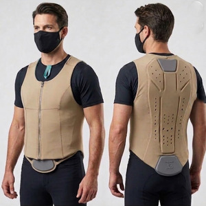 เสื้อแจ็คเก็ตขี่ม้าแบบใหม่ ระบายอากาศได้ดี ผลิตจากวัสดุ EVA พร้อมเสื้อกั๊กป้องกันสำหรับกีฬากลางแจ้ง เพื่อความปลอดภัยในการขี่ม้า - Product Image 1
