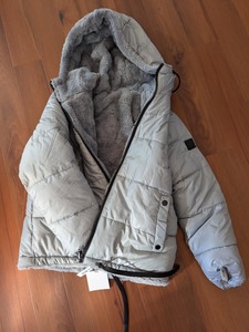 Veste d'hiver matelassée réversible à double boutonnage pour femme, avec capuche, en polyester, chaude et isolante contre le froid - Product Image 5