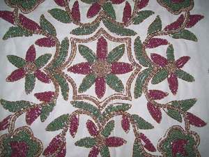 ผ้าปูโต๊ะออร์แกนซ่าปักลายกันลื่น พร้อมแผ่นรองจานเข้าชุด ทำด้วยมือ ชุดตกแต่งโต๊ะอาหารสำหรับงานแต่งงานที่บ้านและโอกาสพิเศษ - Product Image 4