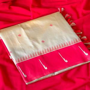 ผ้าซิลค์เนื้อนุ่มคุณภาพพรีเมียมลายชาติพันธุ์ พร้อมเสื้อปักลายซารีสำหรับผู้หญิง สวมใส่ในงานปาร์ตี้ แห้งเร็ว ไม่ยับง่าย - Product Image 1