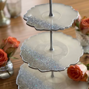 Support à gâteau de luxe fait main en résine écologique non toxique, présentoir à pâtisserie pour table, taille/couleur personnalisable, idéal pour les fêtes - Product Image 1
