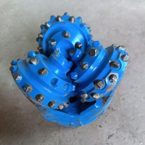 Foret à cône robuste et durable en acier au carbone, outil de forage économique, forgé pour le forage de puits - Product Image 1