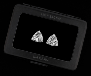 Nouveautés OM GEMS : Boucles d'oreilles personnalisées en diamant de laboratoire CVD taille triligne VVS-VS, couleur E-F, percées au laser, certifiées IGI, 0,25 ct, idéales pour un cadeau - Product Image 6