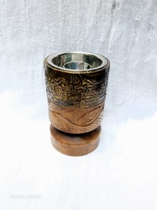 Brûleur d'encens en bois de manguier sculpté à la main avec incrustation en laiton, design arabe, diffuseur aromatique, utilisation religieuse toute saison, écologique, fait main - Product Image 1