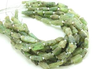 AAMNA GEMS Peridot Vert Clair Cristal Naturel Coupe Rose Forme Carrée Petites Perles de Pierres Précieuses Libres pour Fabrication de Bijoux 8 Pouces (Lot de Troisième Partie) - Product Image 1