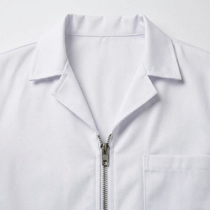 Bata de laboratorio de tela de sarga de longitud completa para hombre, uniforme de hospital con detección de agujas, poliéster y algodón, ajuste regular médico - Product Image 3