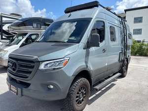 Used 2023 W-i-n-n-eb-a-g-o R-e-v-e-l 44-E Trailer - Product Image 4